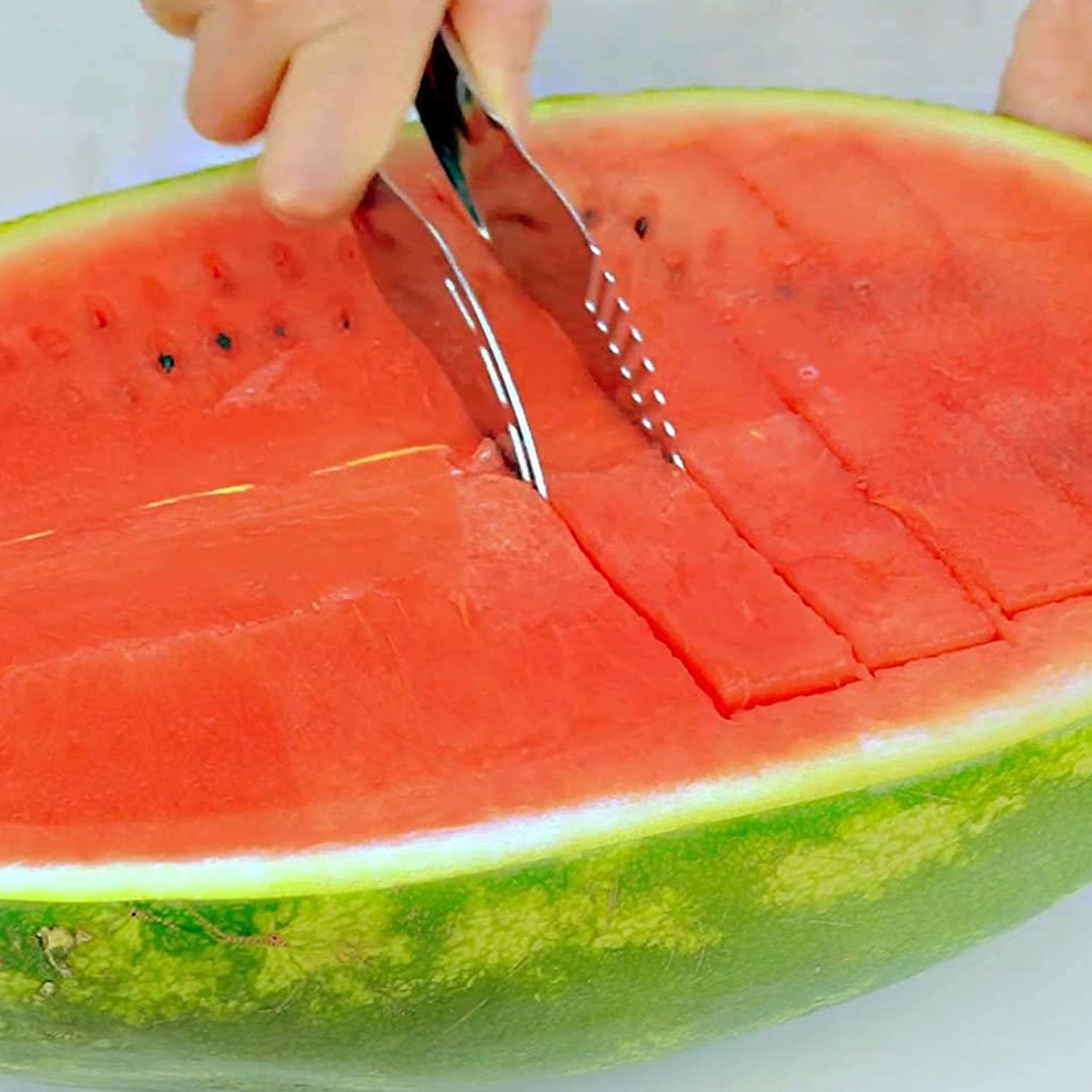 Smart kitchen gadget for fruit slicing Smart kitchen gadget for fruit slicing